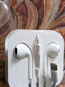 Apple Wired Earplugs | Headphones