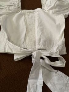 Pretty White Top (fixed Price )