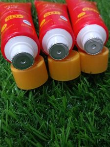 3 Aqualogica Mini Detan Dewy Sunscreen