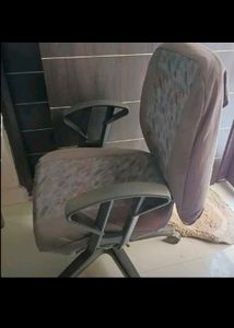 Beautiful Rolling Chair For Sell