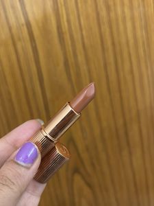 Charlotte Tilbury Kissing Stoned Rose lipstick