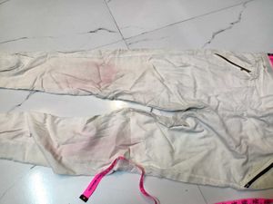 Creamy pants for females