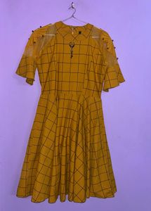 Chic Yellow Checkered Dress