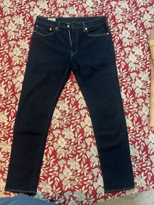 Levi&#39;s Dark Wash Jeans
