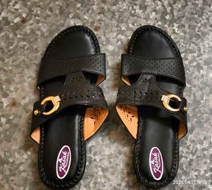 Flipflops And Slippers