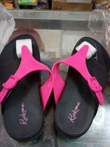 Kickonn Black Pink Color Slippers