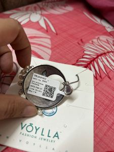 Voyalla Pendent