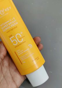 Vitamin C +E super bright sunscreen