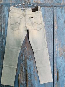 Light Wash Denim Jeans