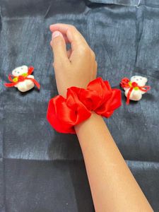 Pure satin scrunchies😀