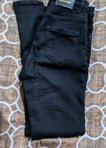 Black Skinny Jeans
