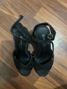 Black heels 👠