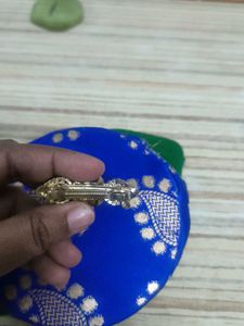 Gold-toned Hair Accessory