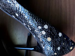 KAYING FOR WALKING  Pointed Stiletto Heel 👠