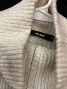 Cozy Knit Pullover Sweater