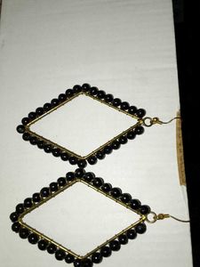 Black Purle Earings With Good Conditions