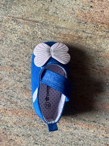 Baby Hug Shoes Helps Kid To Walk Easily And Smooth