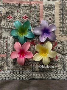 Flower Hair Cluter 3 Pics In 99