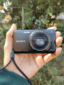 SONY CYBERSHOT DSC-WX80 CAMERA