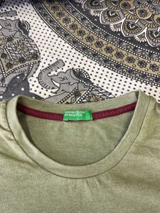 UCB united colors of benetton tshirt