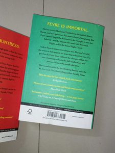 A Court of Thorns and Roses Set