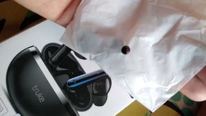 Truke Earbuds Lite ,black Purple