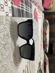 Its A Non Brand Googles With Golden Touch