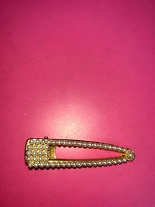 Pearl Embellished Hair Clip
