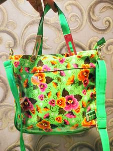 Lovely Green 💚 Floral Vintage Print Handbag 👜