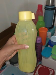 Fresh New 1ltr Bottle TUPPERWARE