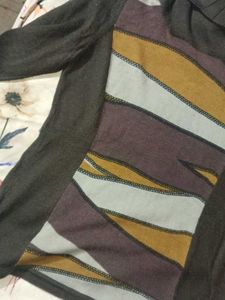 Abstract Turtleneck Top to