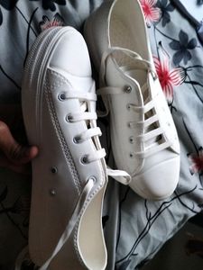 Original Zudio White Sneaker