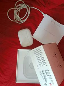 Apple AirPods Pro (2nd generation)