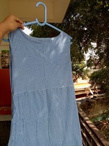 Blue And White Checked Sleevless Kurti