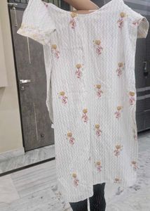2 comboo White Floral Kurta