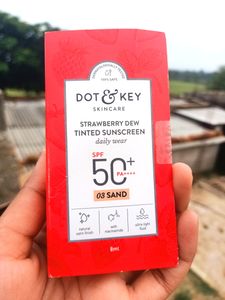 Dot & Key Strawberry 🍓 Tinted Sunscreen 🌞