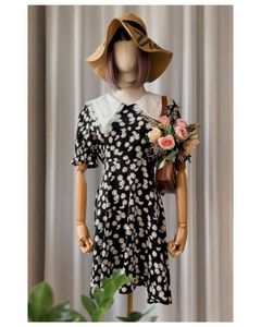Summer Daisy Dress