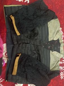 Elegant Black &amp; Gold Saree