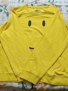 Smiley Face Yellow Sweatshirt🌞🌞🌞😀