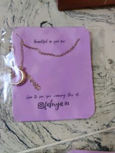 Set Of 8 Beautiful Aesthetic Chains