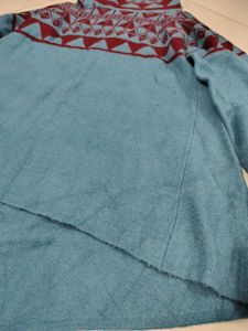 Stylish Patterned Turtleneck Sweater