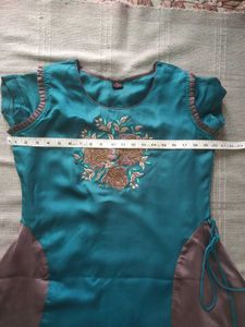 Women&#39;s Ethnic Gown 1