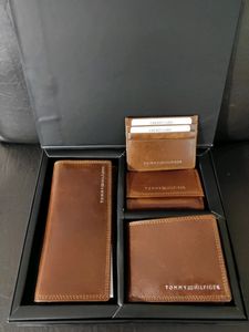 TOMMY HILFIGER LEATHER GIFT BOX