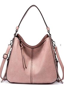shoulder bag with detachable straps