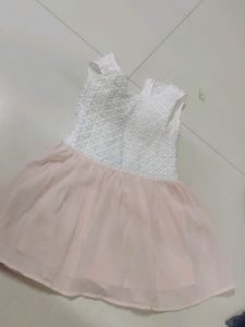 Girls Frock, Age 3-4 Yrs