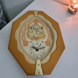 Ganeshji Wallclock (Sumeet Quartz)