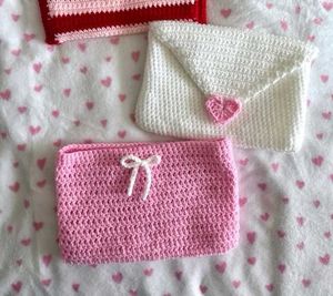 crochet mini pouch🎀