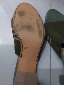 Sandal