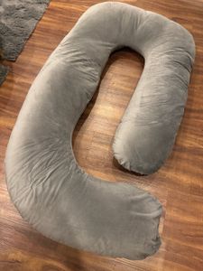 Grey J-Shaped Pregnancy Pillow