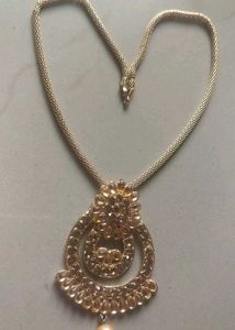 Elegant Gold-Tone Jewelry Set Artificial
